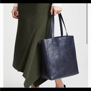 Medium Transport tote , great quality